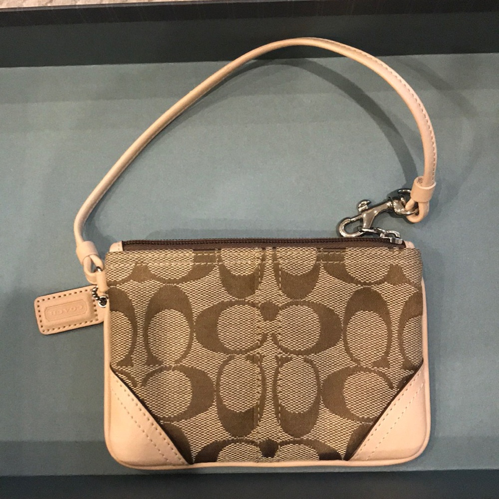 Holiday Sale! Coach Clutch